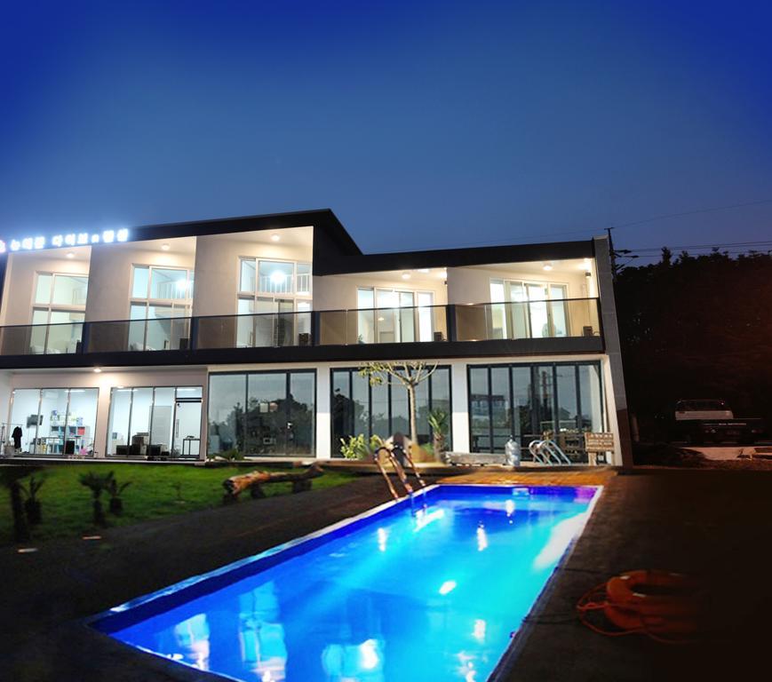 New Heaven Jeju Villa ซอกวีโพ ภายนอก รูปภาพ