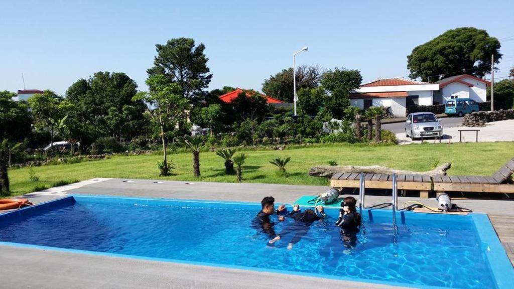 New Heaven Jeju Villa ซอกวีโพ ภายนอก รูปภาพ