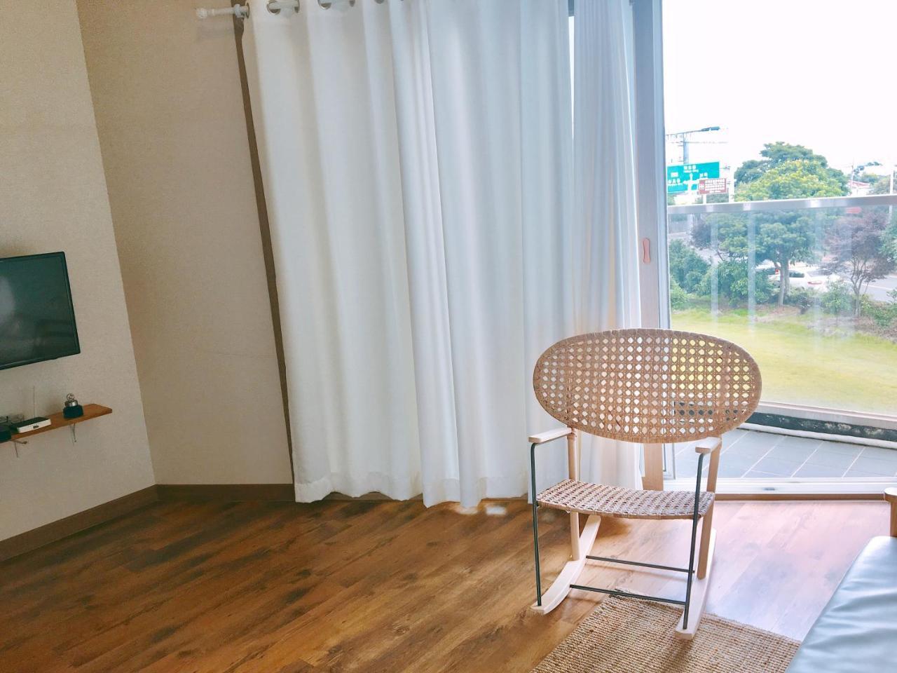 New Heaven Jeju Villa ซอกวีโพ ภายนอก รูปภาพ